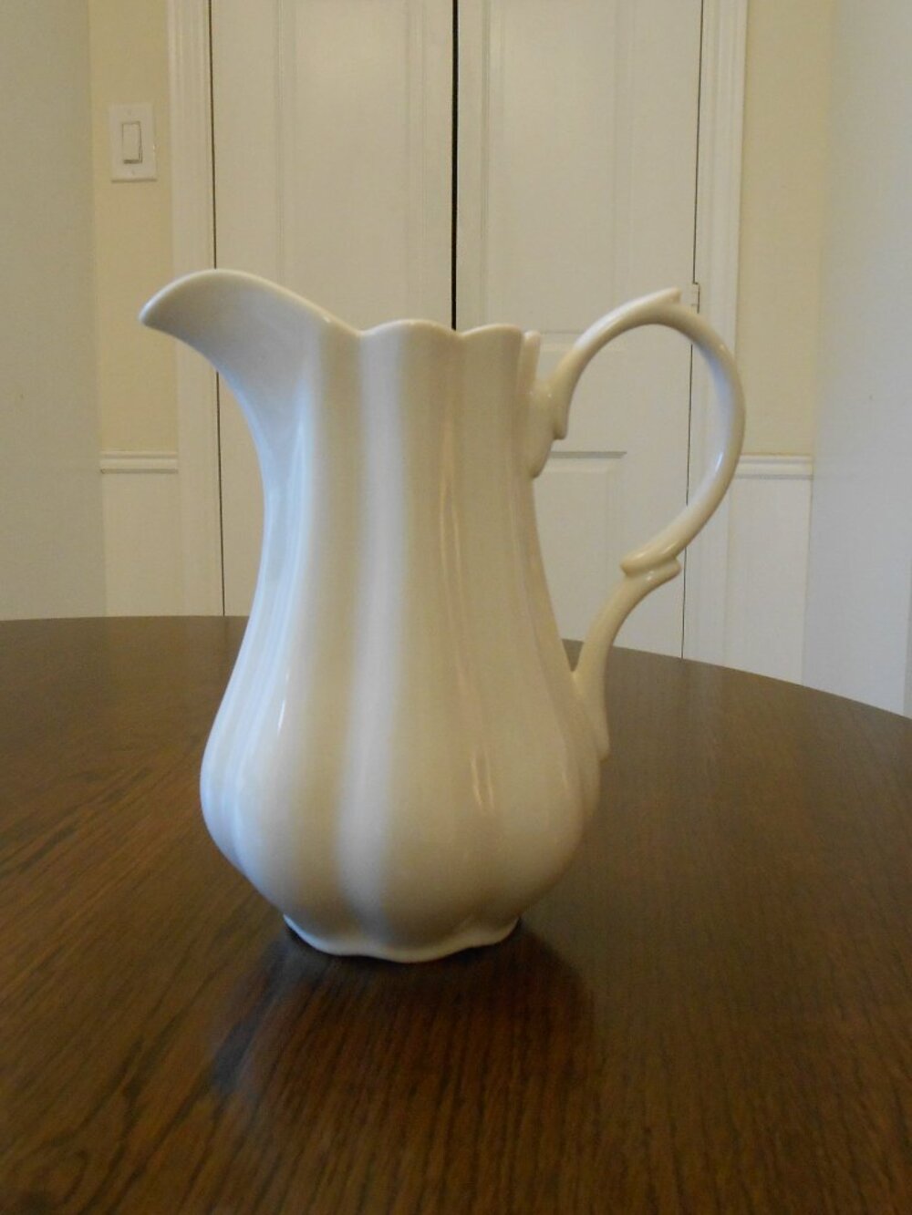 Godinger Pitcher (Color: Cream)